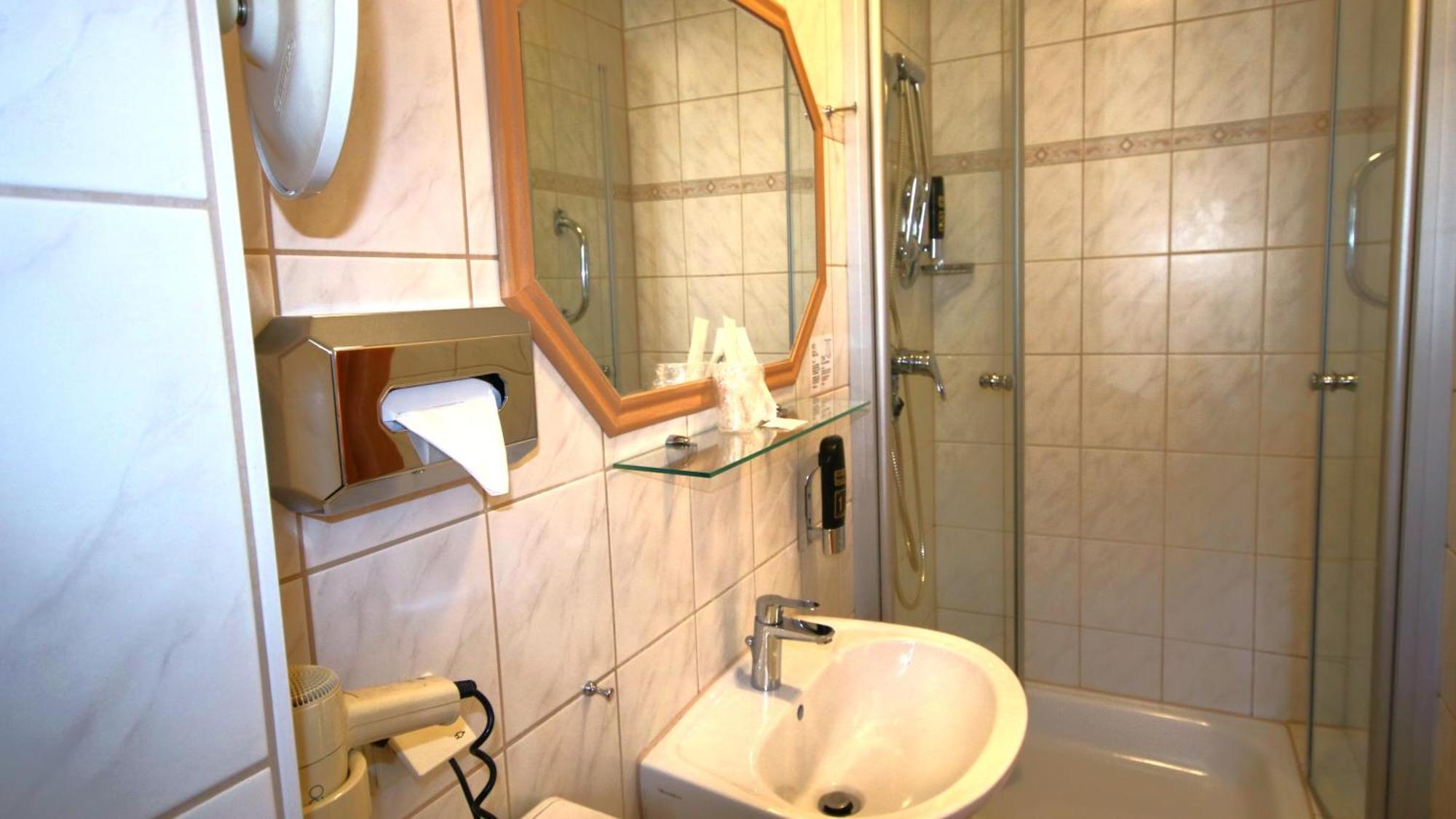 Komfort Am Kurpark 4*